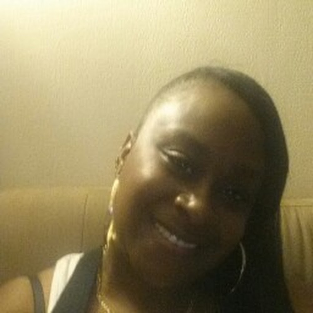 Meet your Posher, Alicia